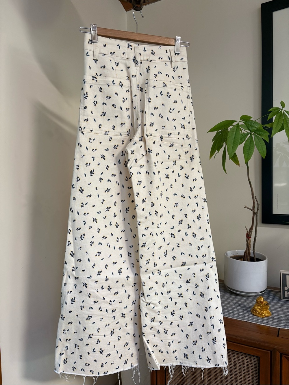 Zara Cream Floral Wide-Leg Jeans with Navy & Yellow Print Size 2 - Picture 7 of 7